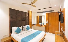 Hotel Fortuner Karol Bagh Just 1 Km From New Delhi Railway Station